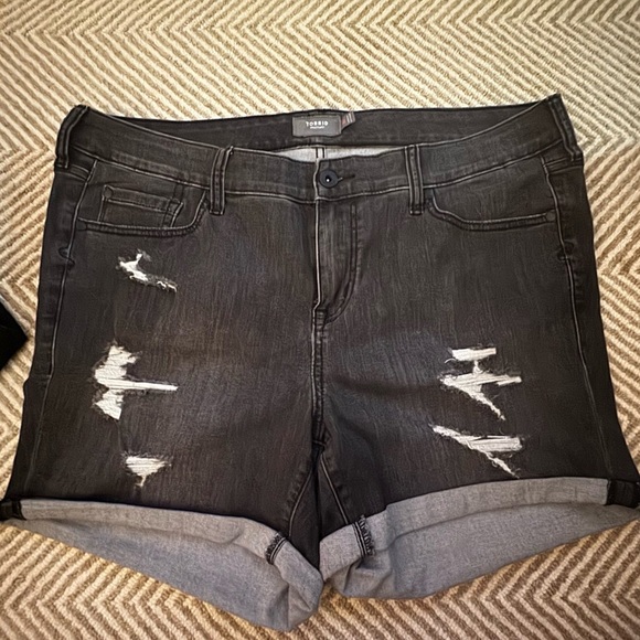 Torrid Women's   Black Ripped Denim Shorts - Picture 2 of 7